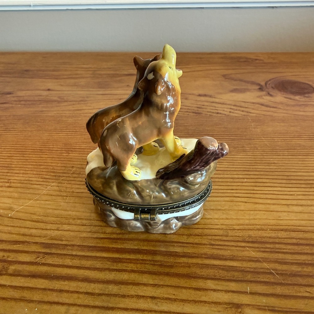 Vintage Ceramic Trinket Box Wolves Howling Forest Hinged Lid Jewelry Organizer - Picture 4 of 8